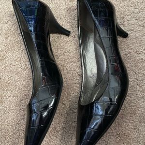 Bandolino Boberry Black Heels Size 9.5